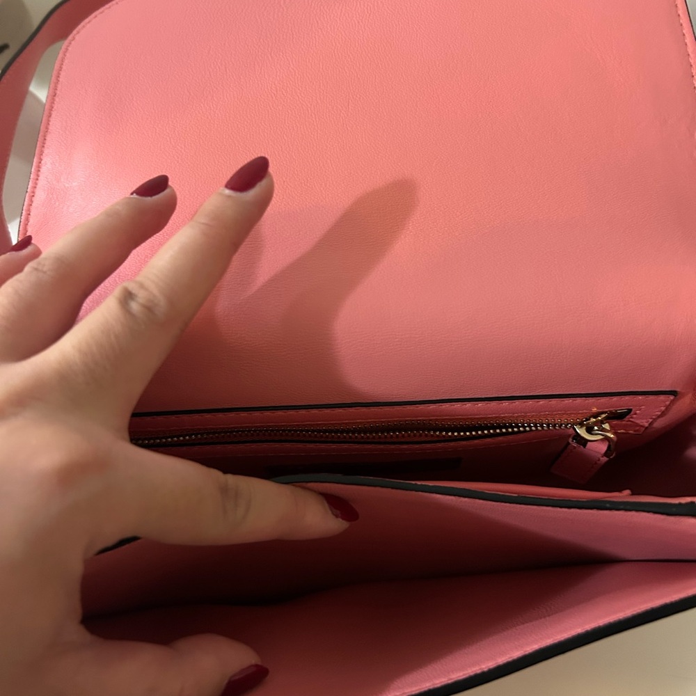 Authentic Valentino Elegant Pink Shoulder Bag - Picture 4 of 9